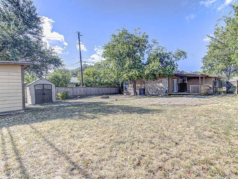1410 Kamar Dr — Photo 18