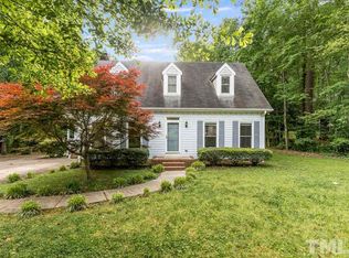 2016 Englewood Dr, Apex, NC 27539
