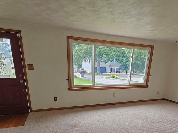2nd image of 5428 Ashland Dr