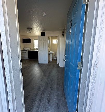 2nd image of 712 E Grove Ave Unit 14