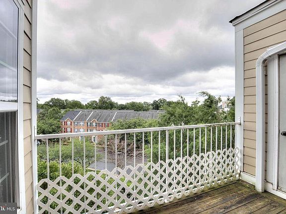 5th image of 2720 Bellforest Ct APT 405