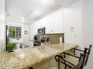 20301 Bluffside Cir APT 211, Huntington Beach, CA 92646