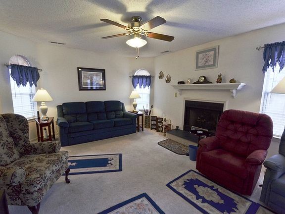 4th image of 5025 Bardith Cir