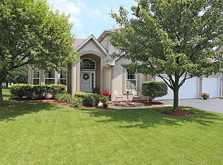 5320 Catclaw Ct, Naperville, IL 60564