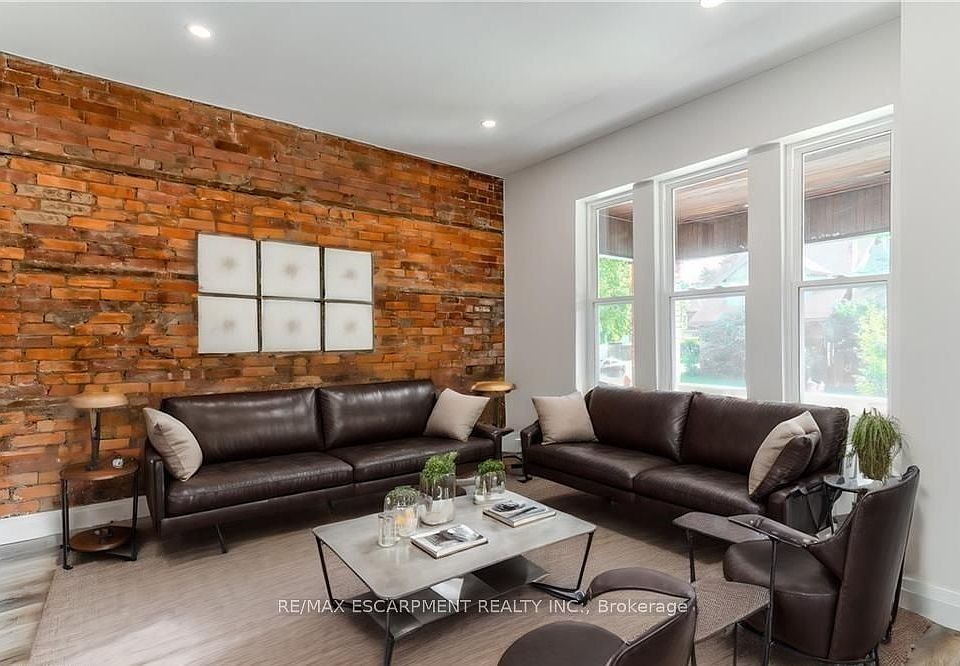 1st image of 50 Burris St #1