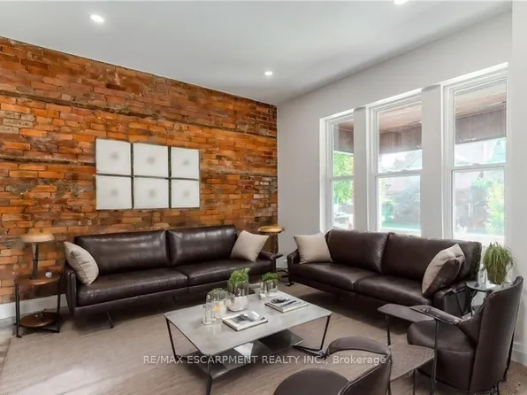 50 Burris St #1, Hamilton, ON L8M 2J4