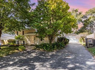 15550 S Muir Dr, Lockport, IL 60441