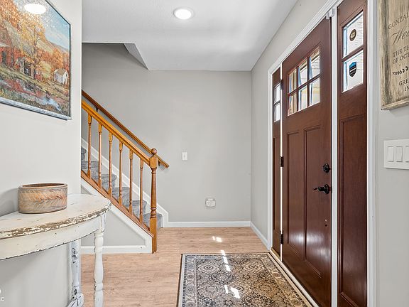 2nd image of 18811 Orleans Ct