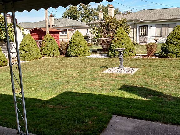 5th image of 33462 Clifton Dr