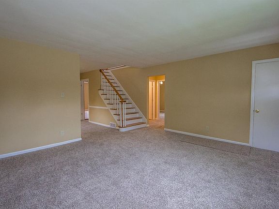 5th image of 2506 Southview Dr