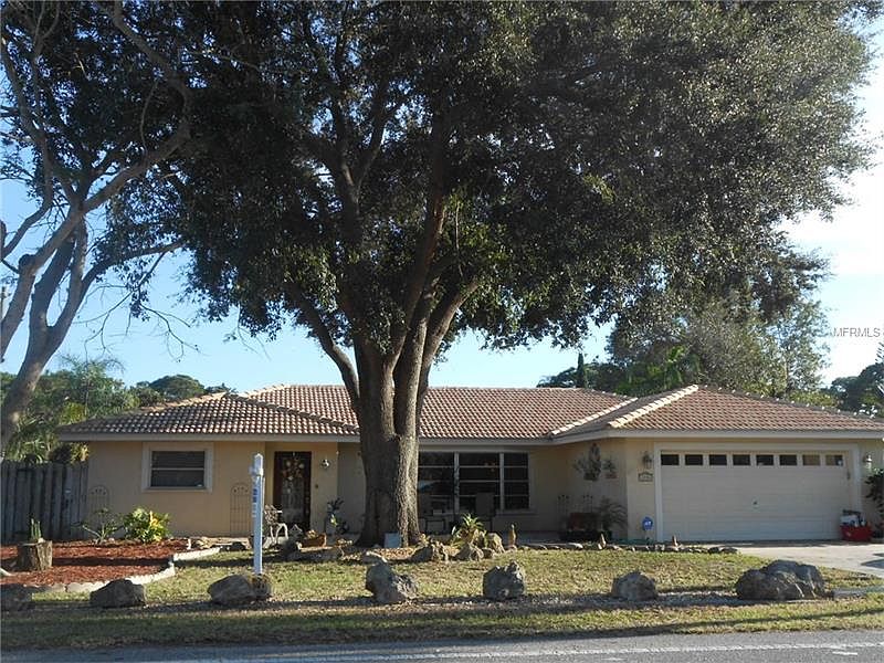 1st image of 3231 Shamrock Dr