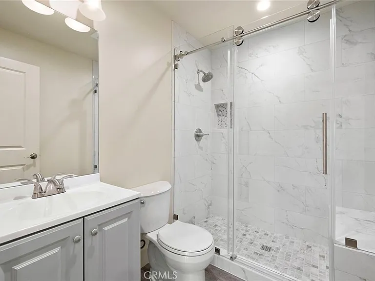 443 S Devon Rd — Photo 6