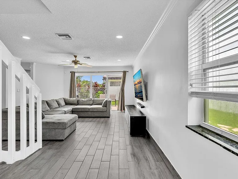 7145 Crescent Creek Way #7145 — Photo 44