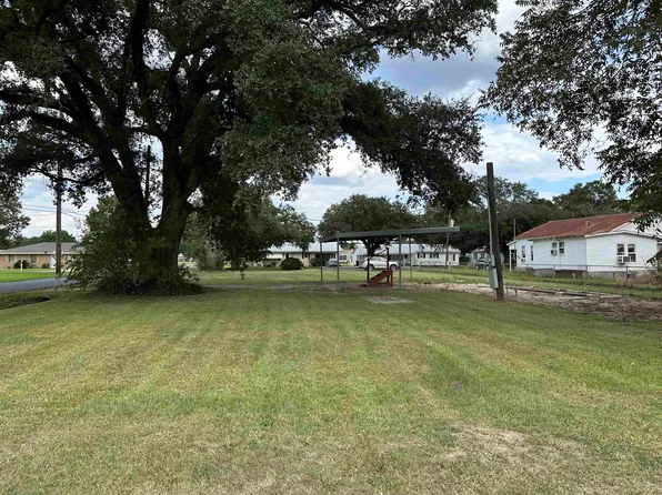 339 Orange Ave, Lake Arthur, LA 70549