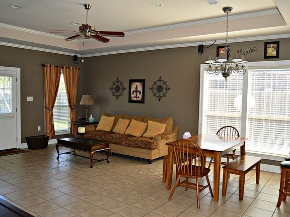 4th image of 12211 Sundown Dr