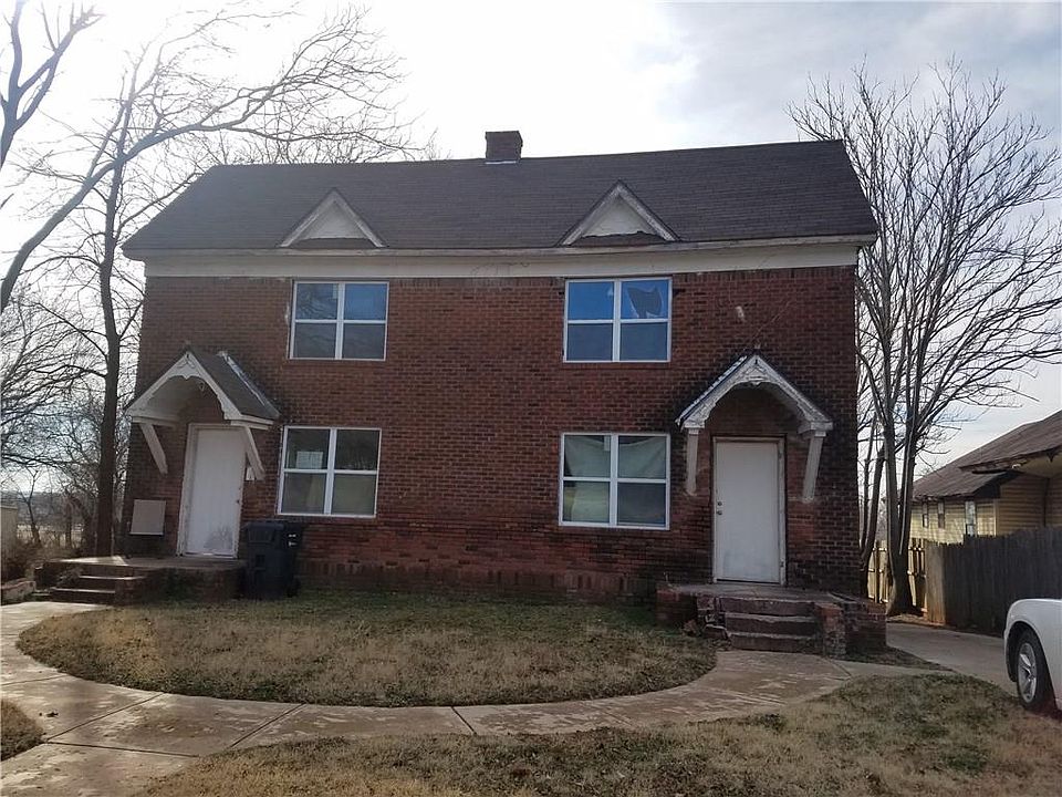 1st image of 1604 NE 10th St
