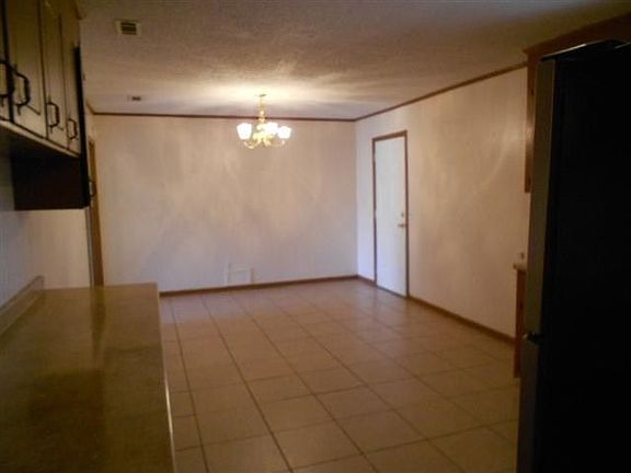 5th image of 102 Glenwood Ln