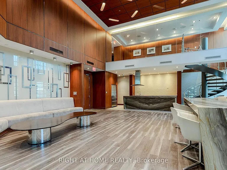 215 Sherway Gardens Rd #Penthouse 101 — Photo 5