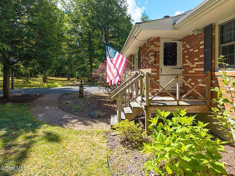 4th image of 1485 Knight Road