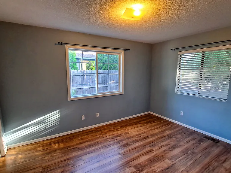 250 S Alcott St — Photo 6