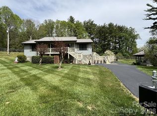 342 Mountain View Rd, Burnsville, NC 28714