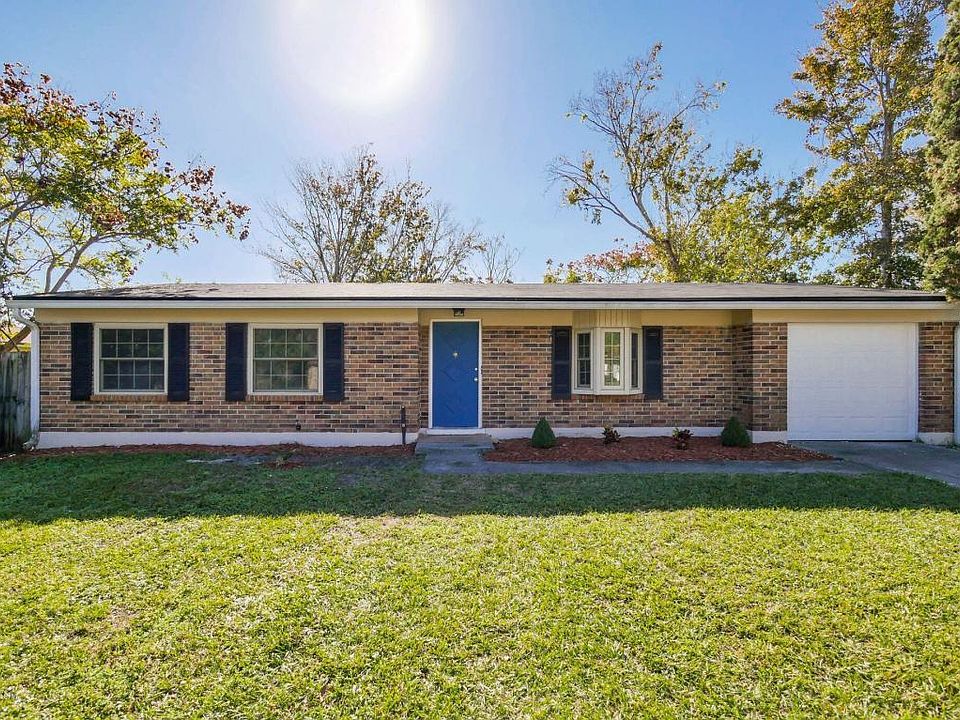 1st image of 10966 Weymouth Cir N