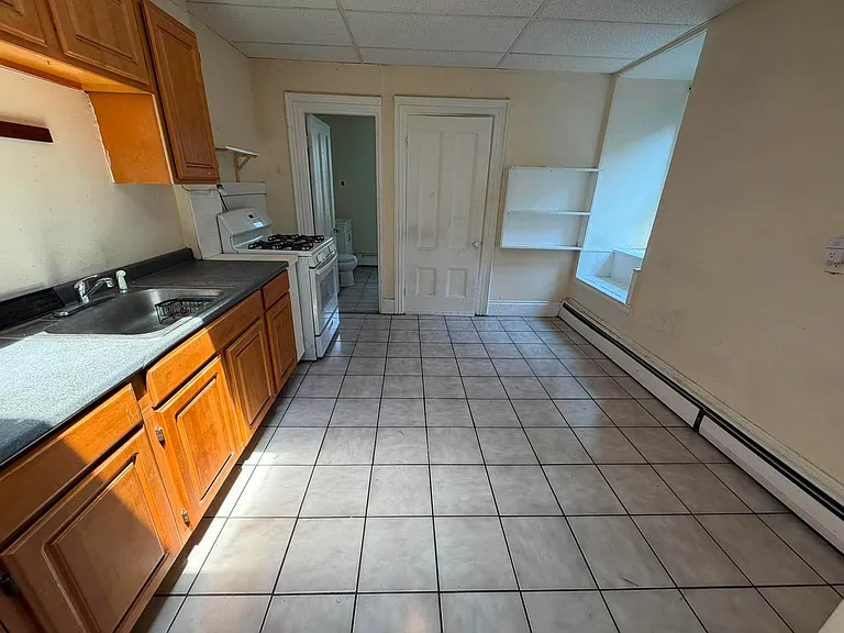 179.5 Harvard St #3-5 — Photo 33