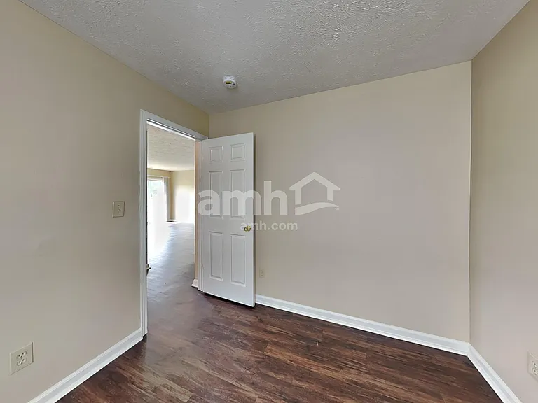 8103 Chesterhill Ln — Photo 14