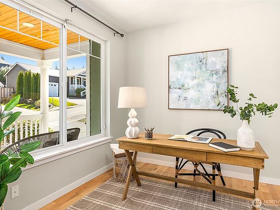4th image of 20367 Fortune Place NE