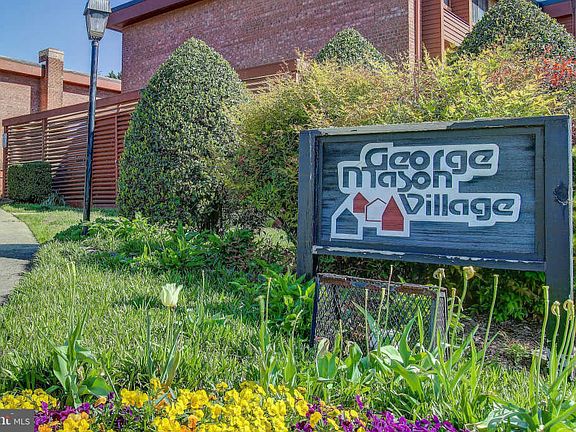 2nd image of 1506 S George Mason Dr APT 13