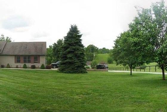 2nd image of 591 Lost Fork Rd