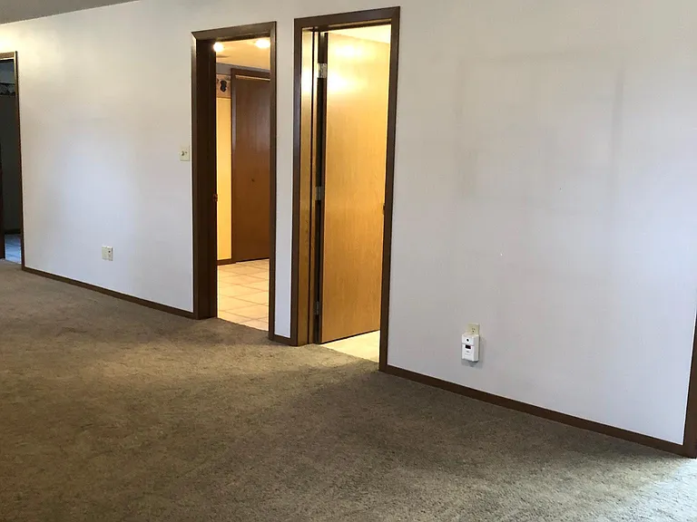 4300 S Arden Ave — Photo 16