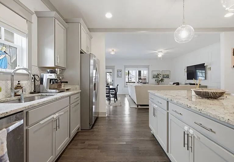 622B Annex Ave — Photo 12