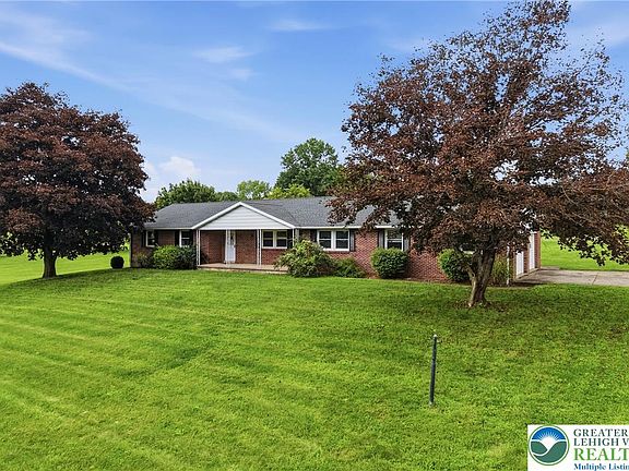 4th image of 628 Williams Rd