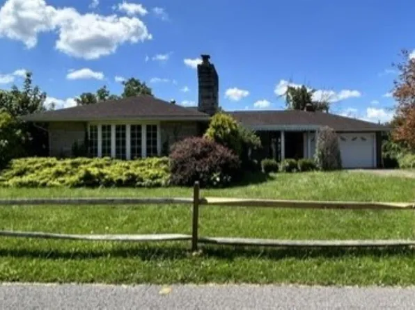 1116 Katherine St, Fairmont, WV 26554