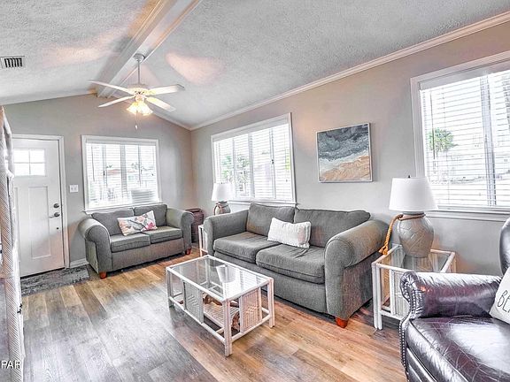 5th image of 359 Amberjack Dr