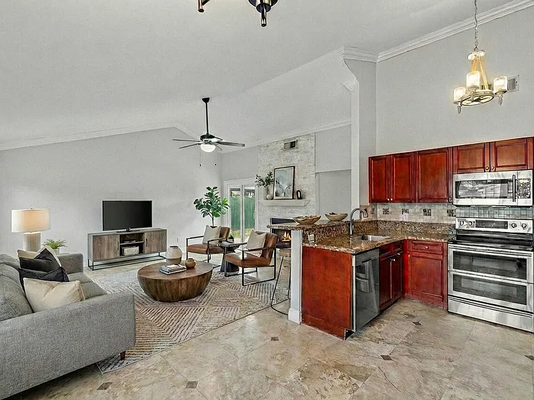 8411 Garden Gate Pl — Photo 1