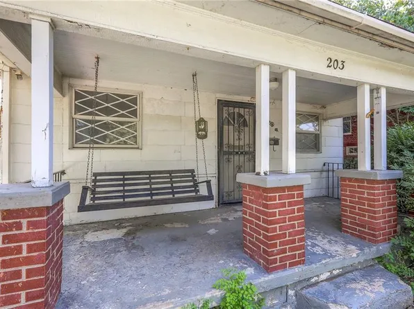 203 S Ash Ave, Independence, MO 64053