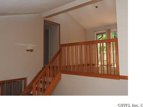 3rd image of 101 Brassie Dr