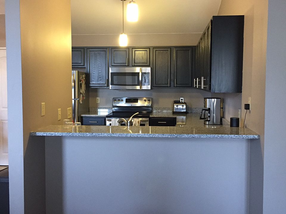 1st image of 4058 Creekside Dr