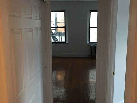 4th image of 4001 150th St Ste 2