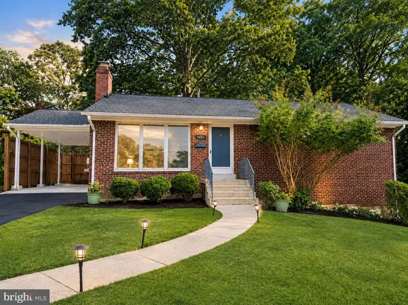 7401 Camp Alger Ave, Falls Church, VA 22042