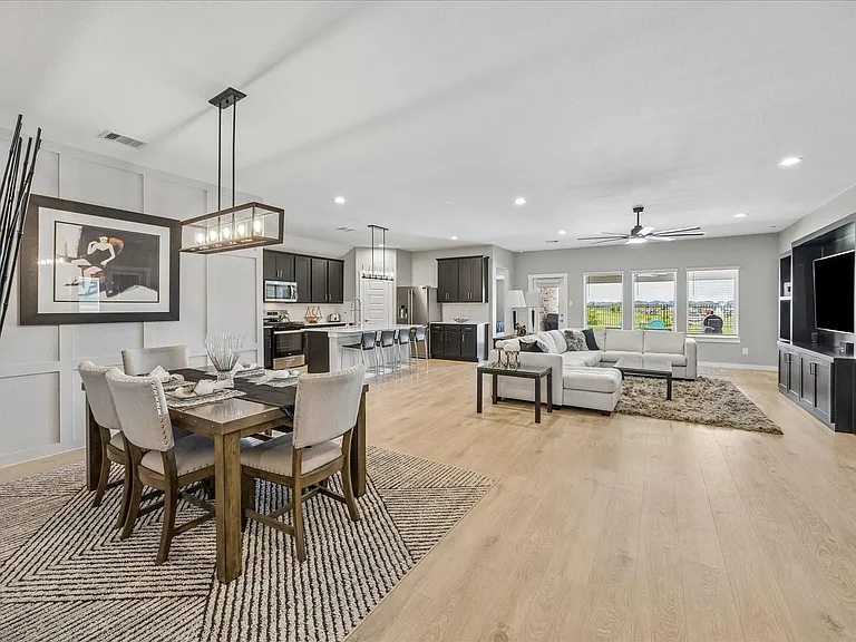 3335 Kendleshire Ln — Photo 9