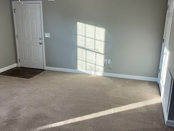 2nd image of 404 Southern Cross Dr #15