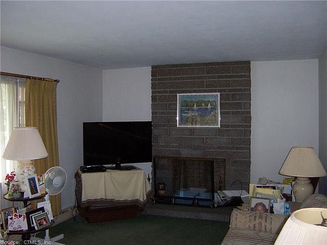 2nd image of 170 Arrowhead Pl