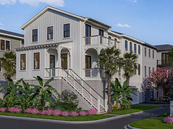 303 Queens Ct #2, Mount Pleasant, SC 29464