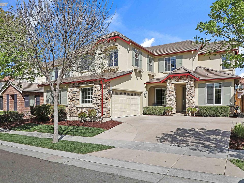 1st image of 430 N Palo Alto St