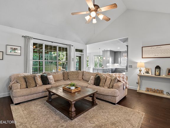 5th image of 670 Whitesburg Dr
