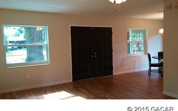 3rd image of 1628 NE 18th Pl