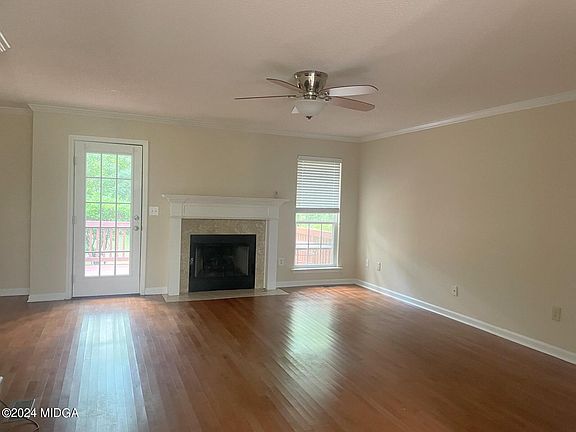 5th image of 504 Double Oak Dr